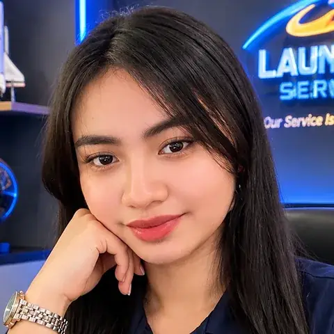 Maria, Financial Reporting at Launchpad Services